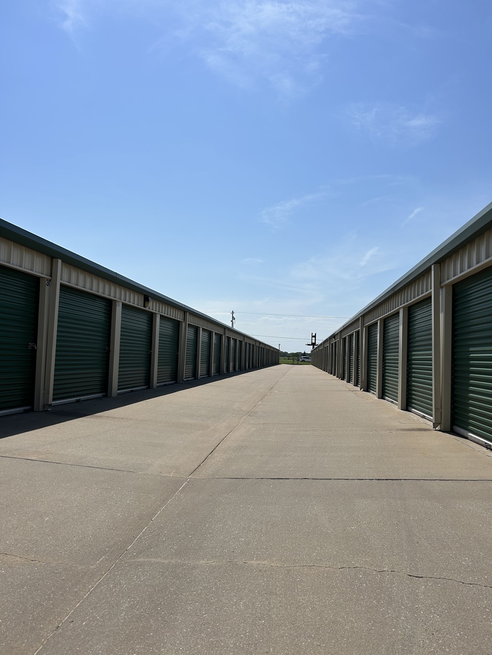 West Willow Mini Storage 1614 W. Willow Road Enid, OK 73703